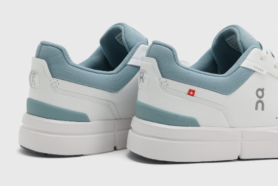 On Men's THE ROGER Advantage - White & Blue-Grey