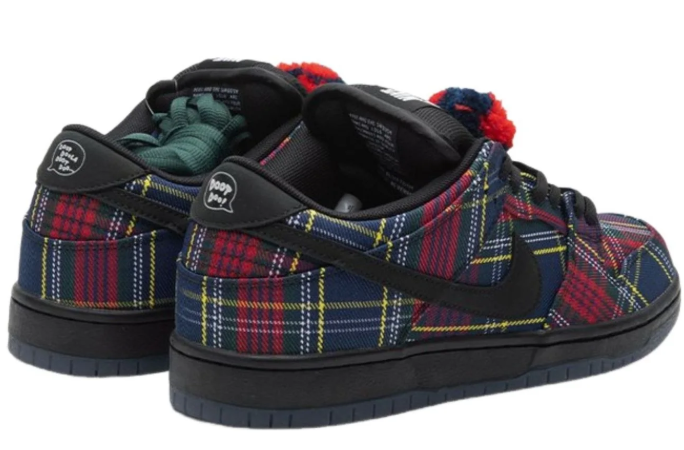 Nike SB x Nardwuar Dunk Low 'Tartan' II1493-600